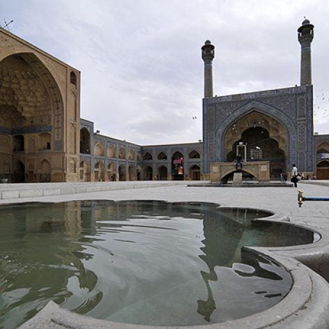 پاورپوینت تحلیل و بررسی مسجد امام اصفهان به همراه پلان‌ها و تصاویر
